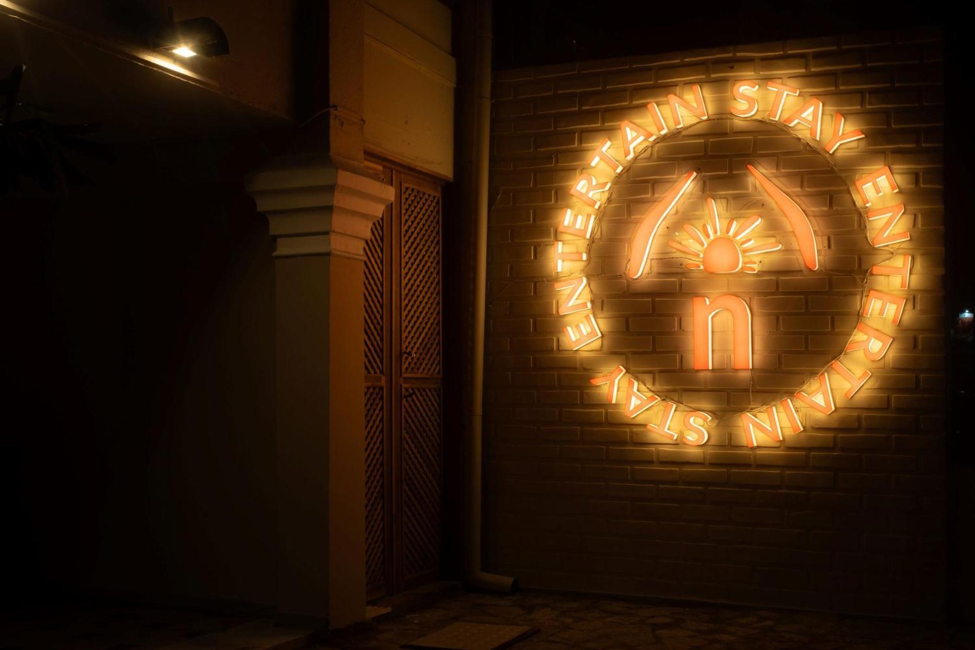 Neevana Hotel ヒッカドゥワ エクステリア 写真