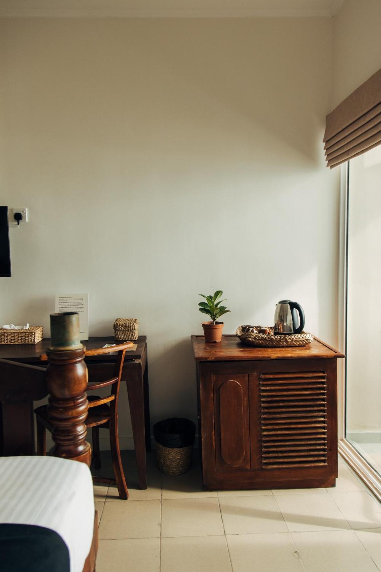 Neevana Hotel ヒッカドゥワ エクステリア 写真